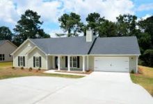 is-it-smarter-to-flip-homes-or-hold-them-as-vacation-rentals:
